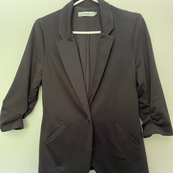 Black blazer - Picture 1 of 5